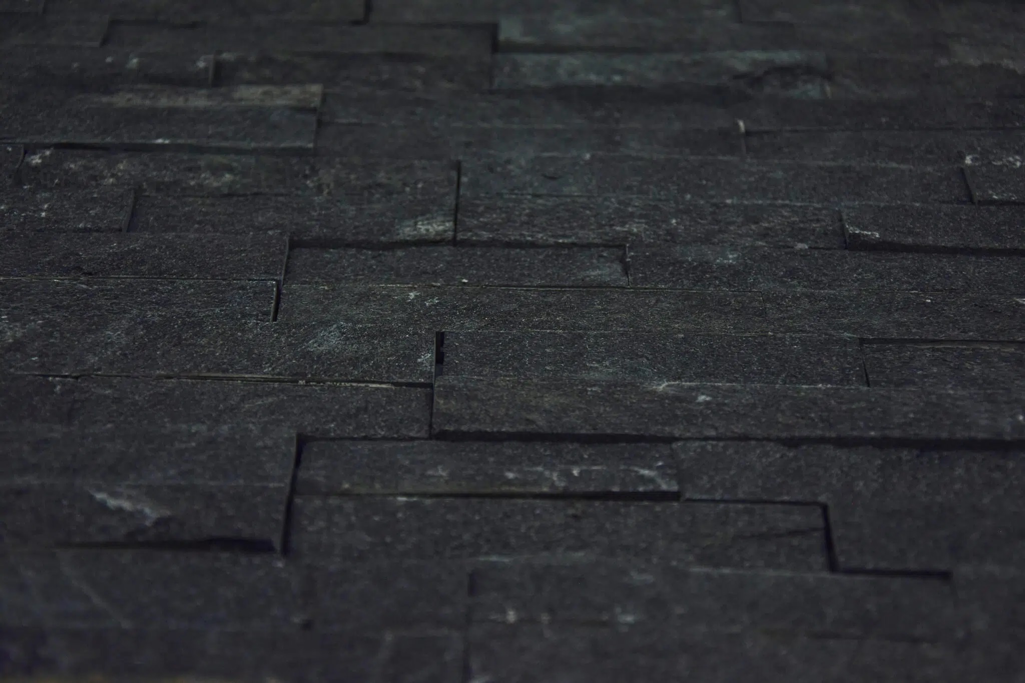 Kamień Elewacyjny Dekoracyjny Na Ścianę Kwarcyt Total Black 36x10cm Naturalny - obrazek 3