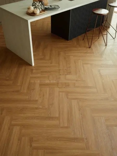 Panel Winylowy SPC Jodełka OAK PHOENIX 14,8×59,2cm 6mm - obrazek 2
